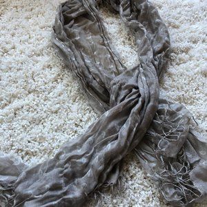 Scarf with umbrella pattern